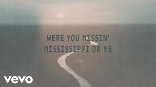 Musik-Video-Miniaturansicht zu Mississippi Or Me Songtext von Riley Green