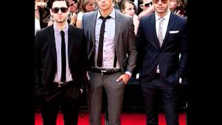 Stereos - Barely Breathing