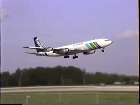 Fast Air Boeing 707-331C Landing at MIA