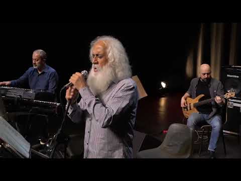 Suavi - Bir Yanım Baharda Benim (Official Video)