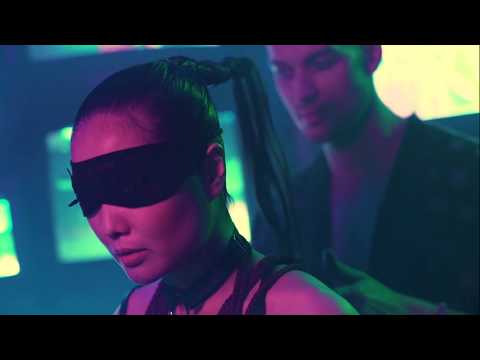 C Z A R I N A  -  Silence & Surrender (Official Video)