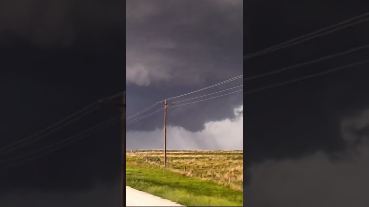 Powerful high-precipitation supercell thunderstorm in the Texas Panhandle near Lipscomb.