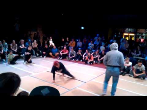 Queen sweet 16, 2016 (Erzhena vs MessyMel)