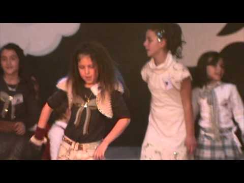 Arbnora Rexhepi - Roken Roll