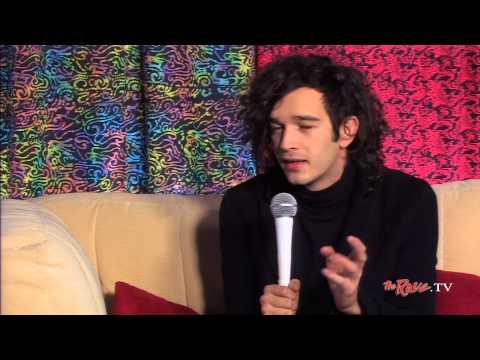The Rave TV backstage interview with The 1975