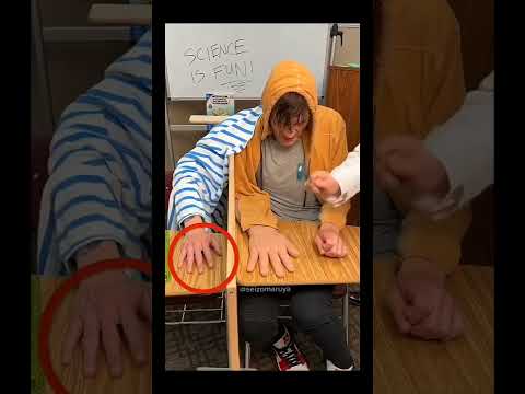 Experiência de mão de borracha