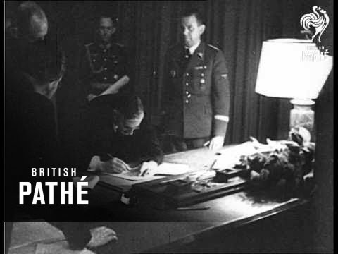 Munich Agreement Signed. Hitler, Mussolini, Chamberlain, Daladier (1938)