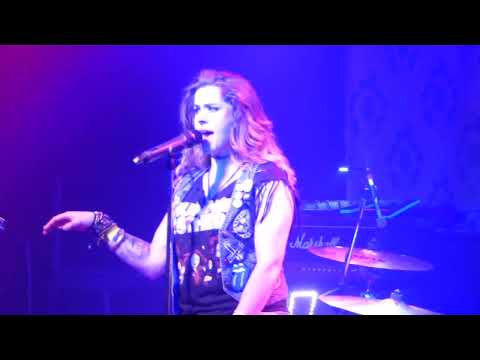 Thundermother (Clare Cunningham) - 'Shoot to Kill' - live in Zeche Bochum, Germany (2016)