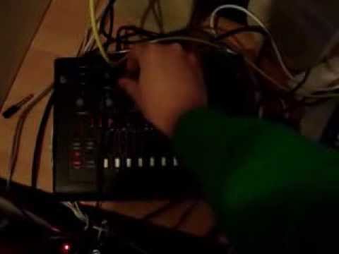 Ross Kelly live x0xb0x TB303 clone and Electribe EMX demo with DISTORTION :D - Electron