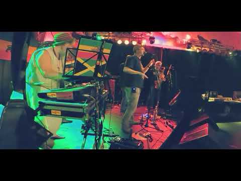 Irie Miah & The Massive Vibes Live 2022