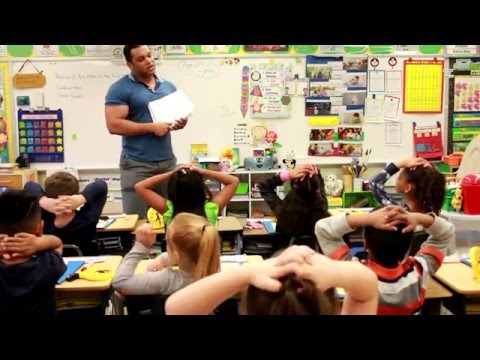 First Grade Math Lesson Time To The Half Hour On An Analog Clock