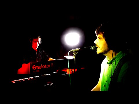 The Tapeaters - Satellite (Live with the headphones on) 2014