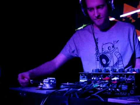 DJ Valta @ KIEVBASS. CONSCIOUSMESS (20.12.08, Xlib Club)