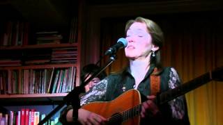 Diana Jones - Pony (live)