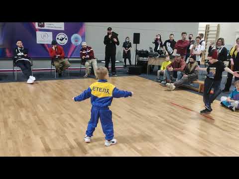 bboy_Lazy_SaM vs bboy LooP.  Малый финал. чемпионат Москвы 2021.