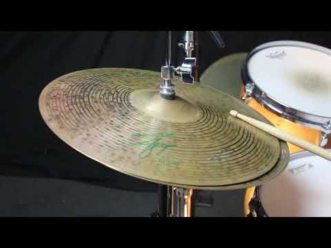 Istanbul Agop 15" Signature Hi Hats - 942g/1205g