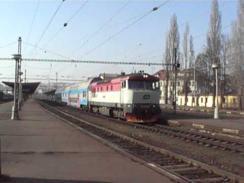 749 256 na čele os. 9063 - Praha Vršovice rozjezd - 26.2.2011.