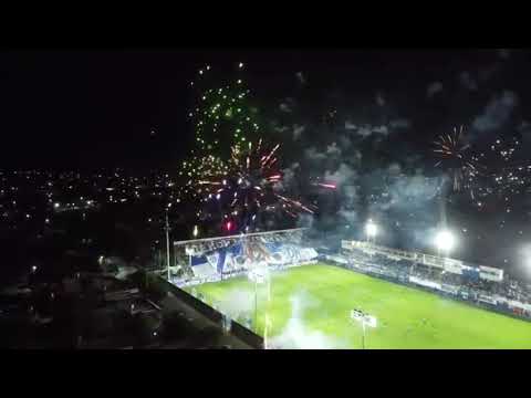 "Deportivo merlo vs ituzaingo 13 /4 Recibimiento majestuoso!!!" Barra: La Banda del Parque &bull; Club: Deportivo Merlo &bull; País: Argentina
