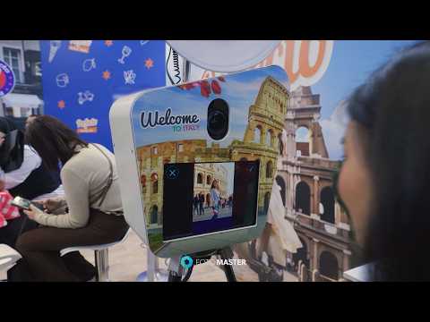 Retro Photo Booth at Events: AI Experience at a Global Airline Event