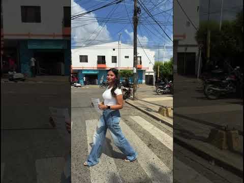 Aprovechamos el rojo del semáforo en la Carrera 7 de Planeta Rica