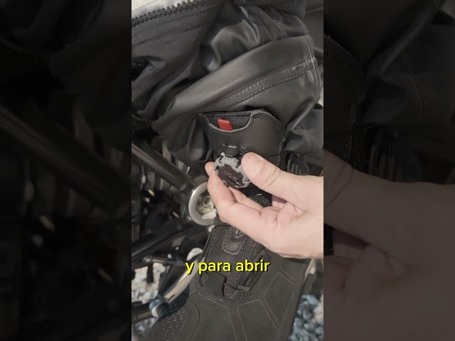 Vídeo relacionado con ANUFER Hombre Tacón de Bloque Medio Botines Correas de Remache Punk Cremallera Lateral Botas de Motero Café SN0708263 EU44