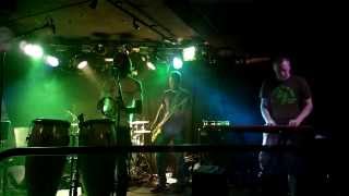 Sammal: Veneenrakentaja/Puolikuu