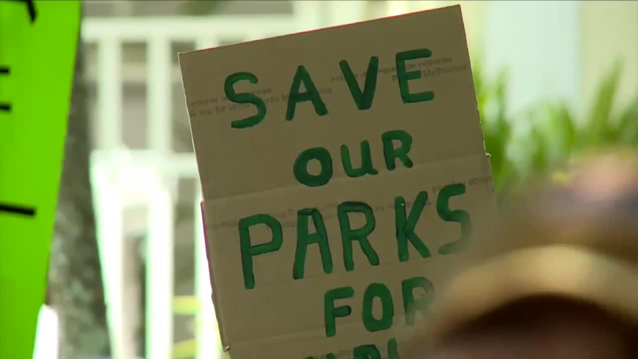 Gov. DeSantis distances himself from golf proposal, but people still have concerns