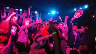 Jarren Benton - "Gimme The Loot" Live