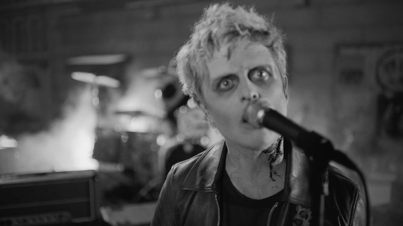 Green Day - The American Dream Is Killing Me (Official Music Video) - YouTube