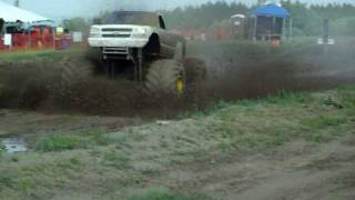 preview picture of video 'Mudfest Monster Truck Mud Run'