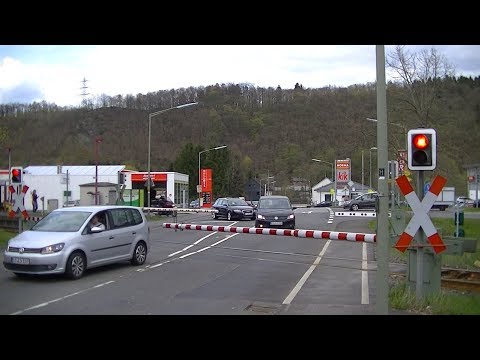 Spoorwegovergang Alsdorf (D) // Railroad crossing // Bahnübergang