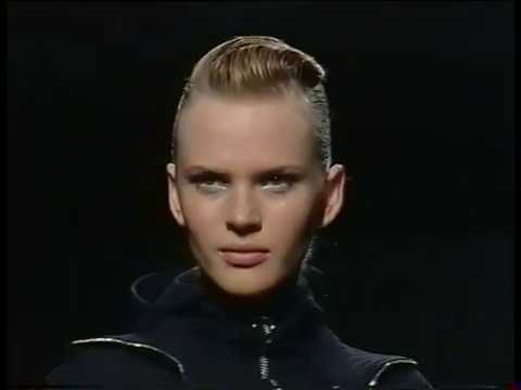 Givenchy Haute Couture Collection Fall/Winter 2003 (Julien Macdonald)