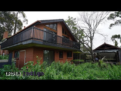 Abandoned- 1940's home with vintage late 1800's/70's and 80`s interiors! What happened here?