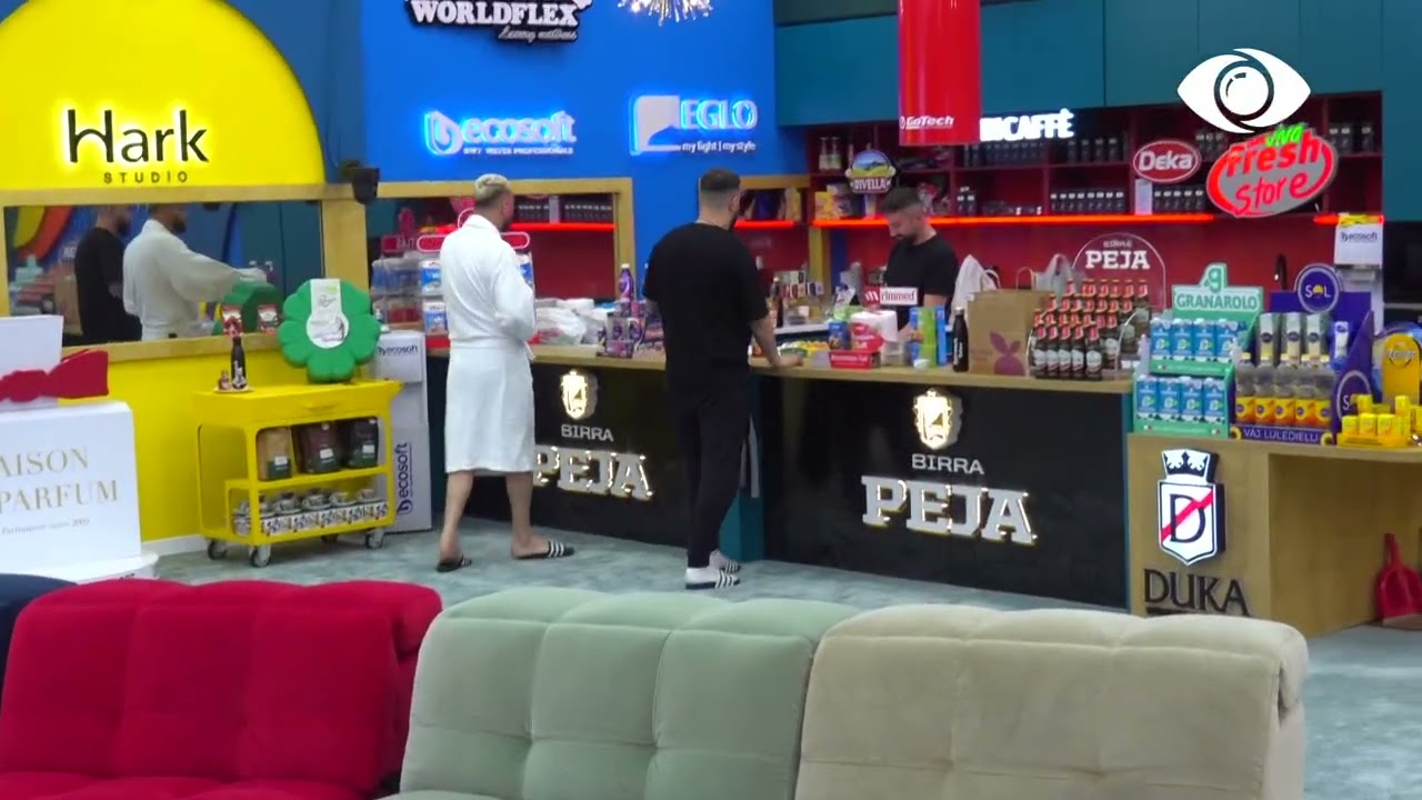 Ngele duke fjetur/ Luizi zgjon Lorencin