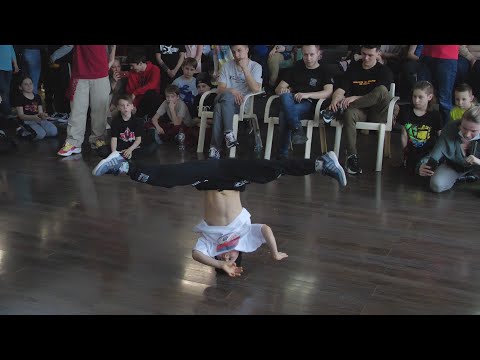 final начинающие bboy LilArt vs Ambo - "ALL OPTION" break dance battle