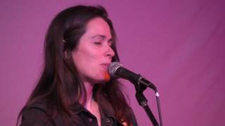 Singer/songwriter Caitlin Carey visits Taft