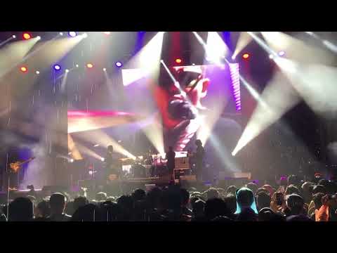 Masdo - Dinda + Intro band members #freedomfestmy18