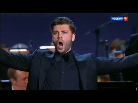 Andrey Zhilikhovsky: Rossini's 'Il barbiere di Siviglia' - Figaro aria  Thumbnail