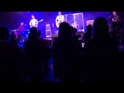 Familie Lässig                        Der Mond