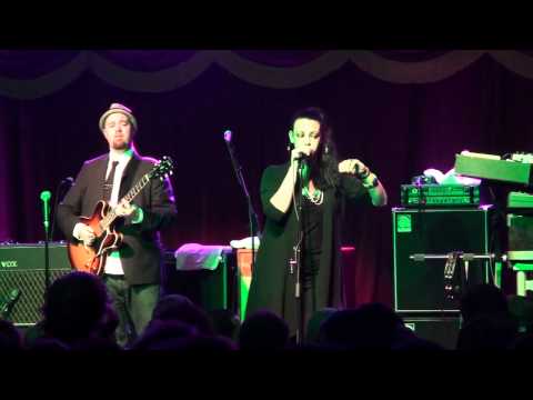 (HD) Soulive w/ Alecia Chakour + Ivan Neville - Today I Sing The Bues - Brooklyn Bowl - 3.8.11