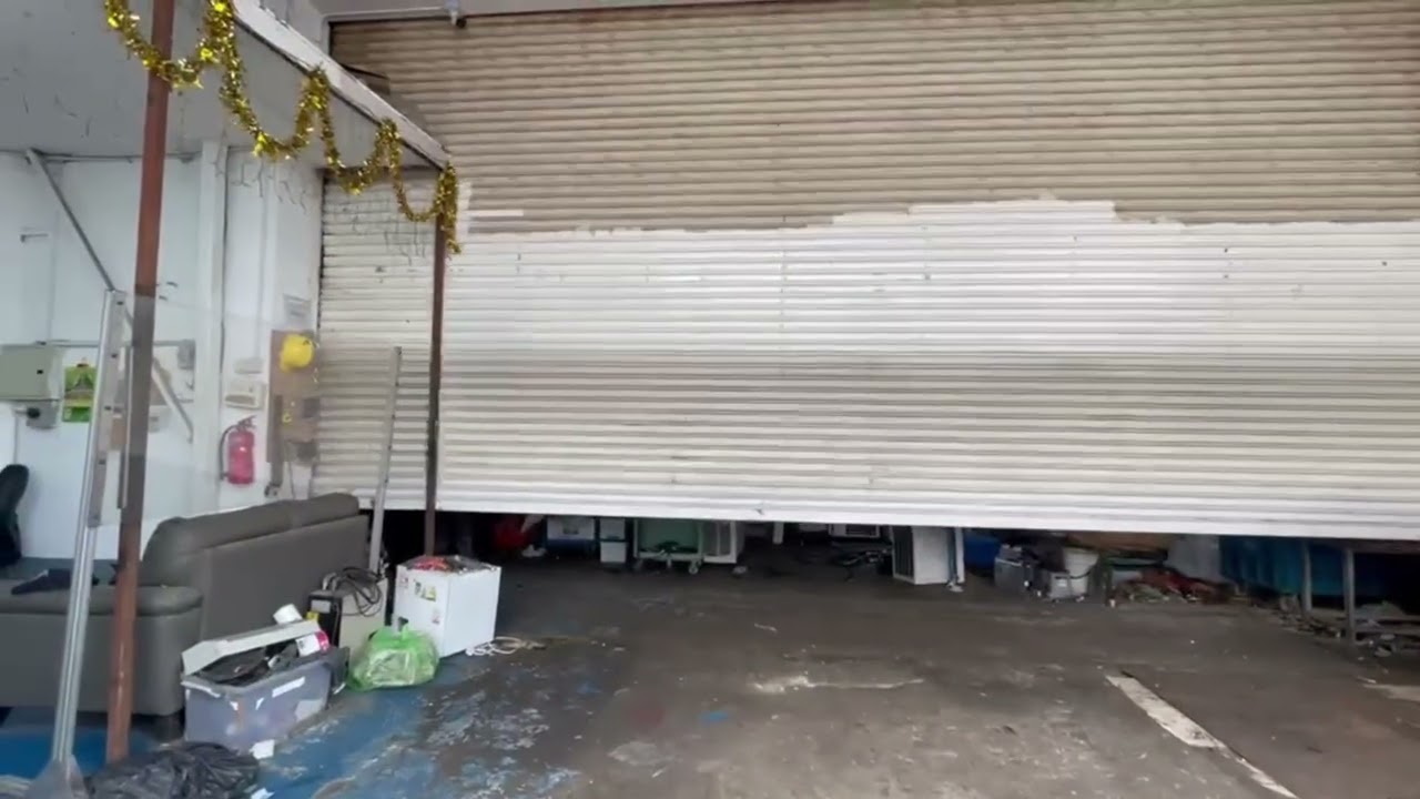 Emergency Stuck Roller Shutter Repair & Mechanical Jam Resolution in Singapore