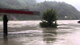preview picture of video 'HD  Hochwasser 03 06 2013 Grein und St.Nikola'