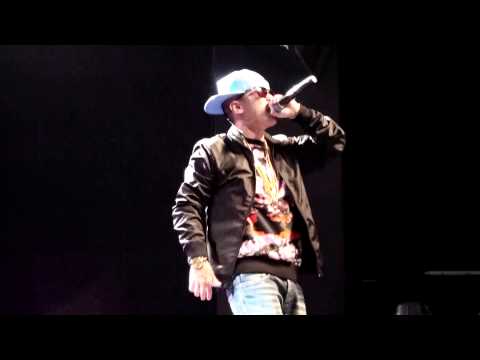 140329 Dok2 25th Birthday Celebration - Handz up