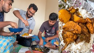 Download lagu Eating Lunch(Rice & Spicy Chicken Curry) With Friends at Saiful's House mp3