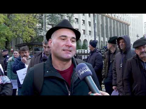 Autostradă, în mijlocul satului. Aproximativ 50 de case ar urma să fie distruse pentru A13