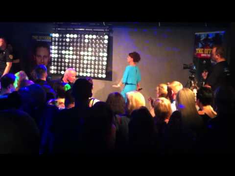 The Officer ft. Incarma - Tell Me Why Live im Zeitsprung