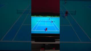青いテニスコートで、プロと勝負してみた。(Wiisports)