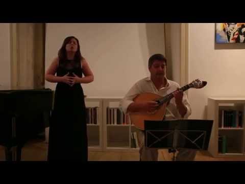 Joana Luz, "Fado Santa Luzia" - "Meu amor, abre a janela"