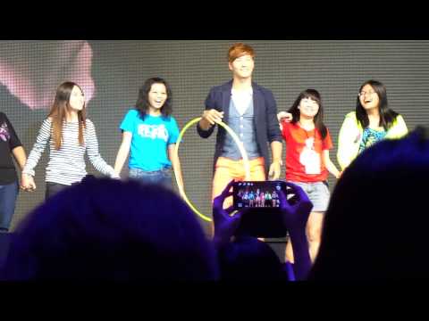 140613 Kim Jong Kook first showcase in Malaysia - KJK lost in a game :3