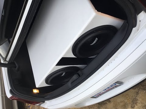 2 Sundown U Series 12s in a Chrysler 300